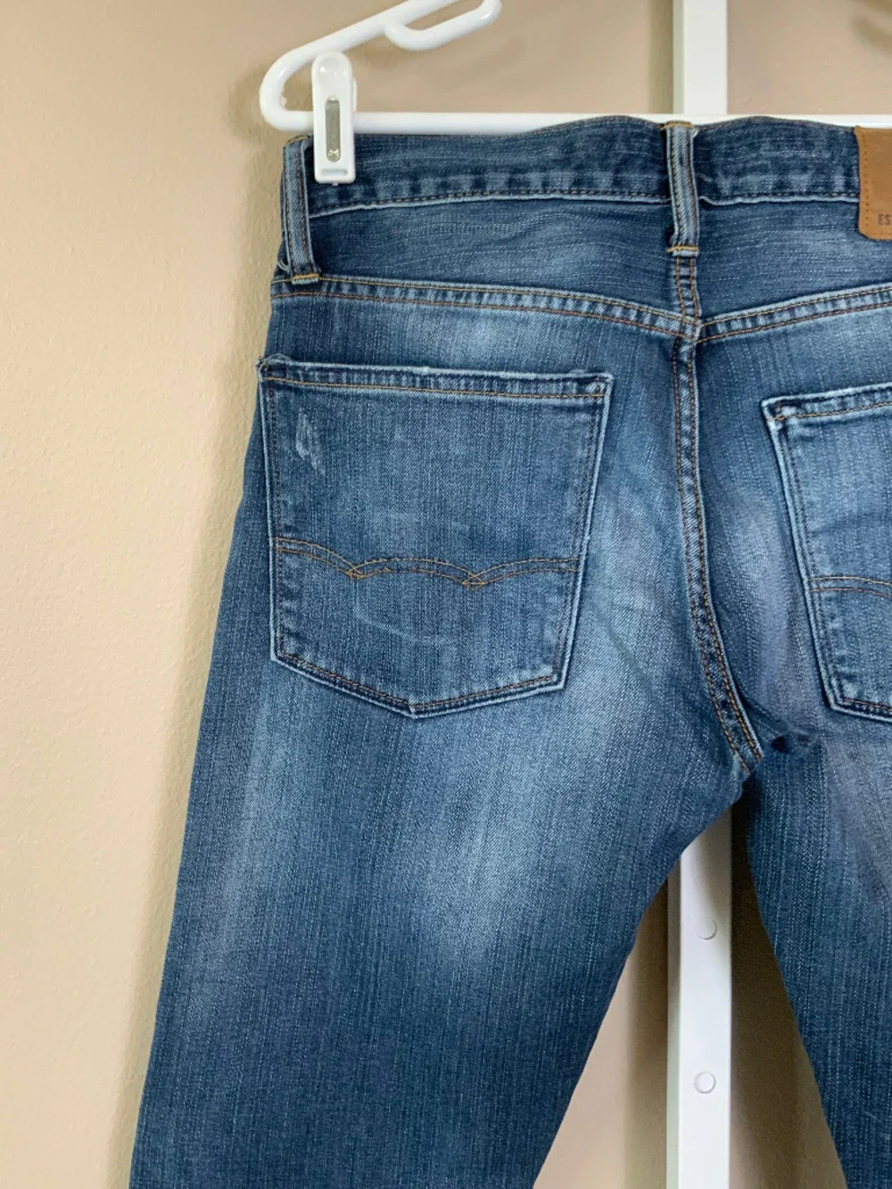 American Eagle Distressed Wash Slim Jeans